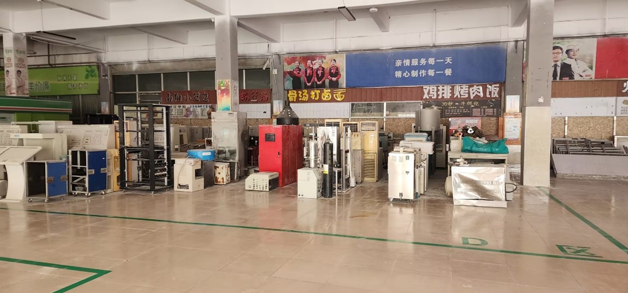 公物仓“焕新”亮相:杂乱无序一去不返,精细管理赋能增效-济宁学院资产管理处